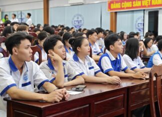 CTUT ĐỒNG HÀNH CÙNG SINH VIÊN THỰC HIỆN CẬP NHẬT THÔNG TIN TRÊN VNEID
